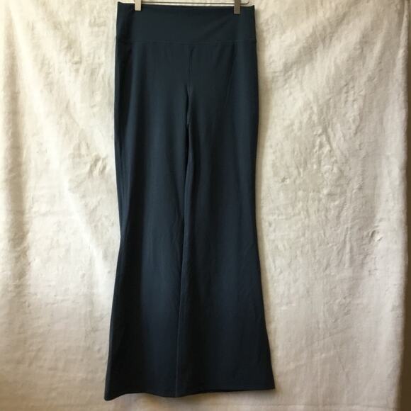 UpWest Deep Green The Flare Leggings - Picture 2 of 10